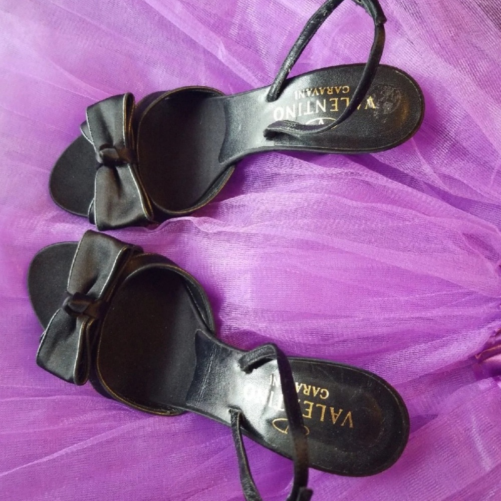 EUC VALENTINO Classy Satin Bow Strap Heels 8